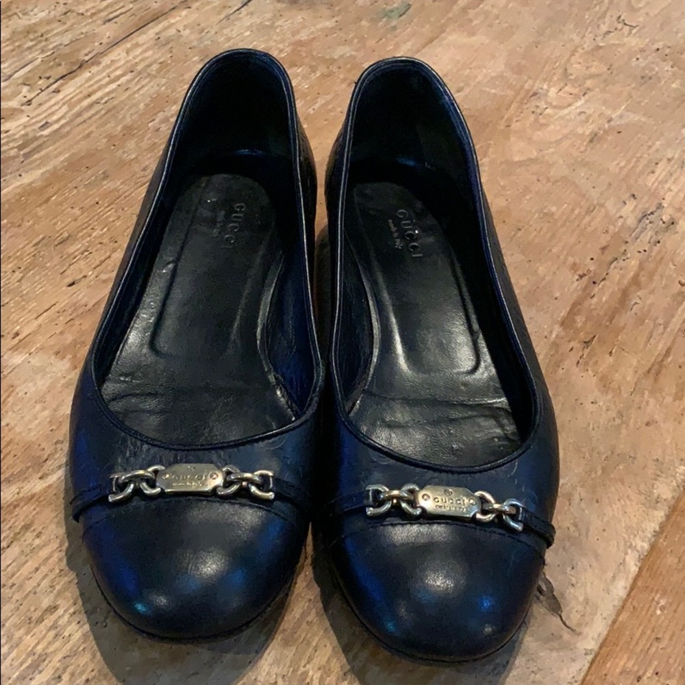 7.5 Gucci ballet embossed flats
